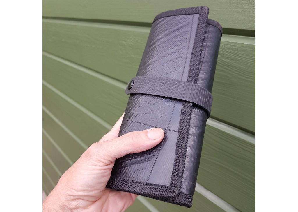 Selion in hand - vierkant